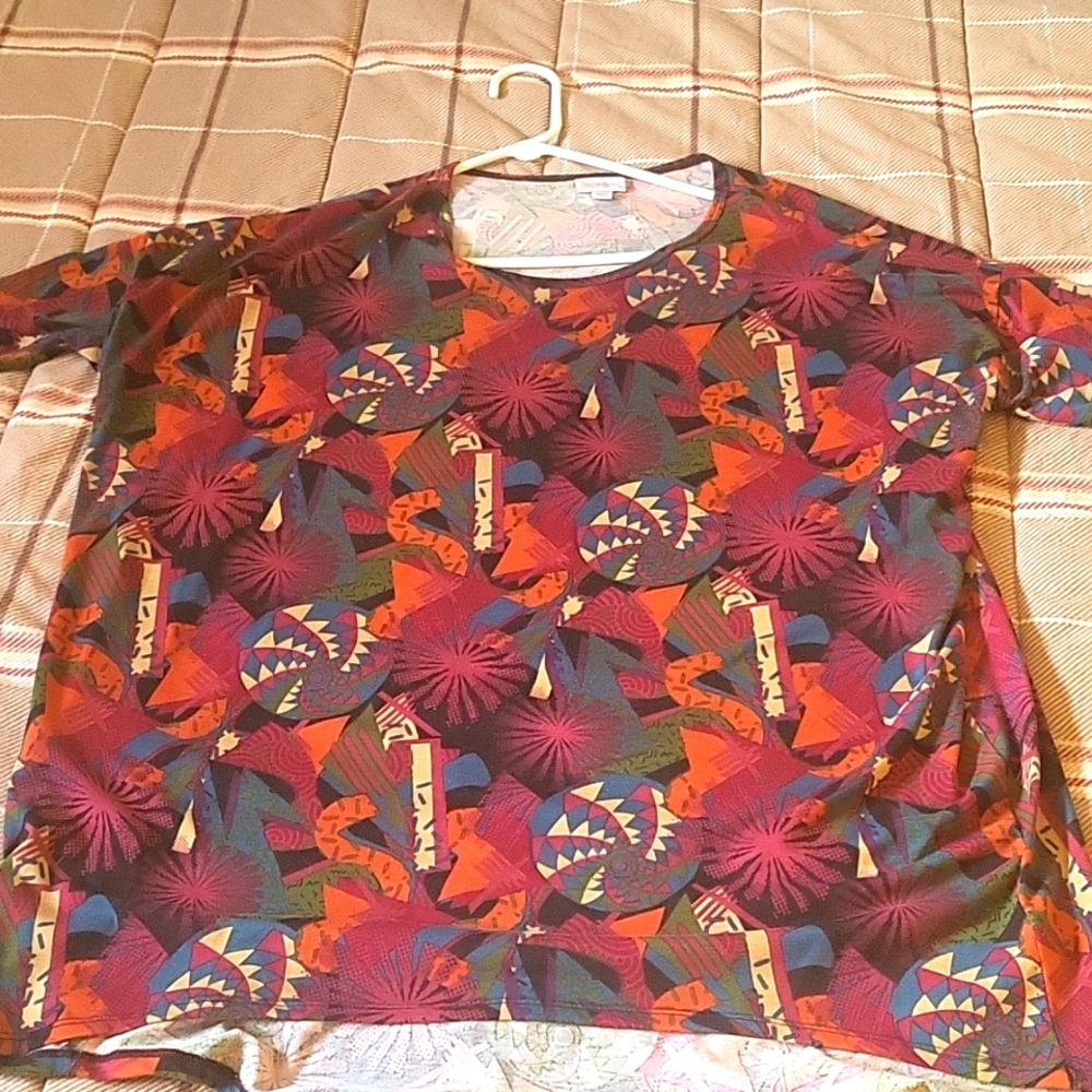 Lularoe Irma top